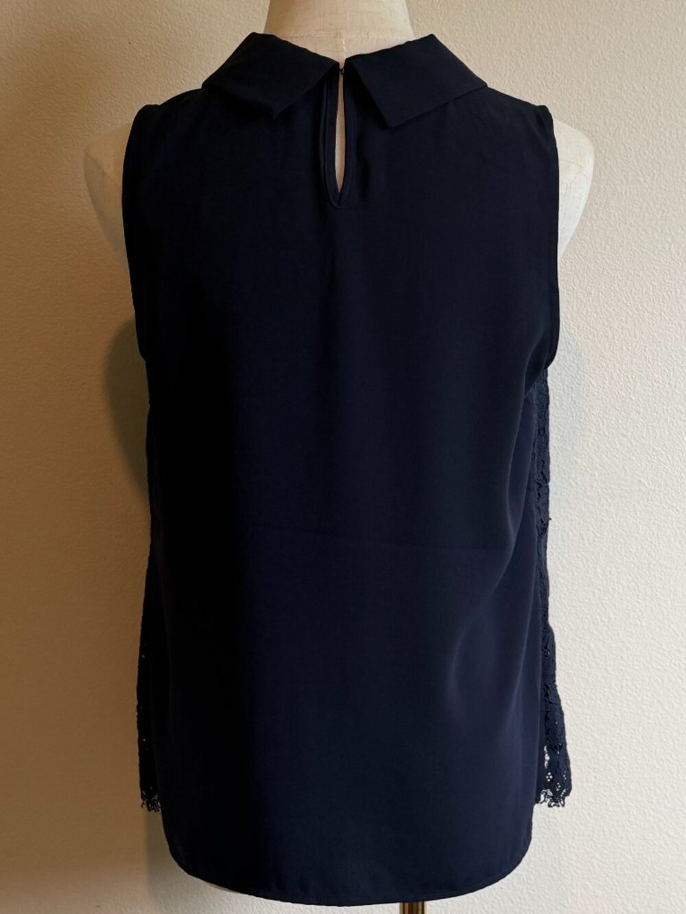 Banana Republic Blue Sleeveless Mixed Media Top S - Picture 4 of 10